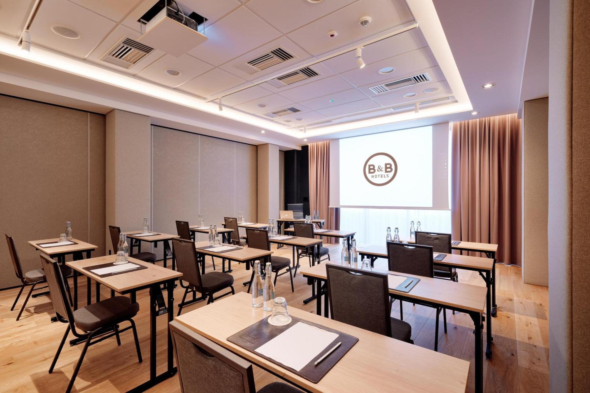 B&B Hotel Rzeszow Centrum エクステリア 写真